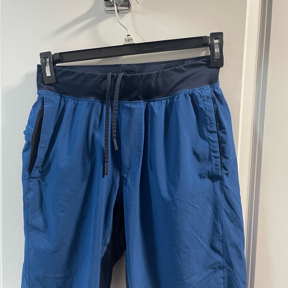 Lululemon T.H.E Shorts Men's Blue Athletic Shorts Very Good Condition - Picture 3 of 5